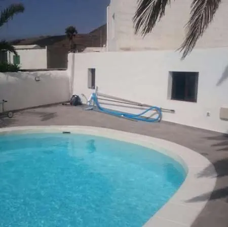 Sleeps 6 Pool Wifi 别墅